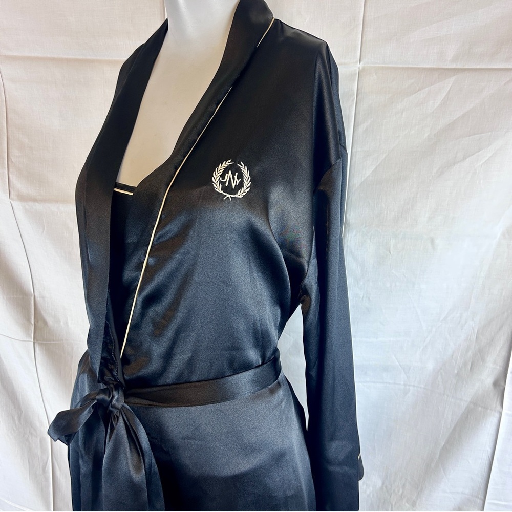 Jones New York Gorgeous Black Satin Robe & Nightgown Set | Size Medium